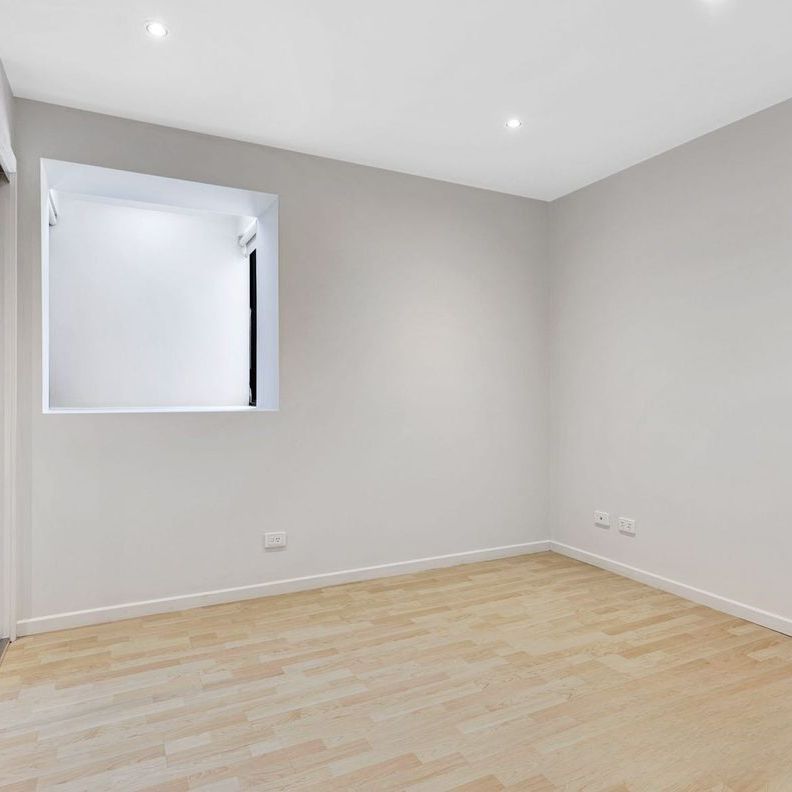 Classic 2Br Townhouse in Maribyrnong! - Photo 1