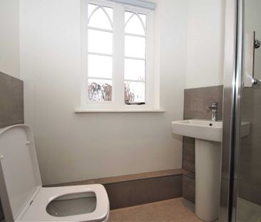 1 bed First Floor Flat for rent - Photo 1