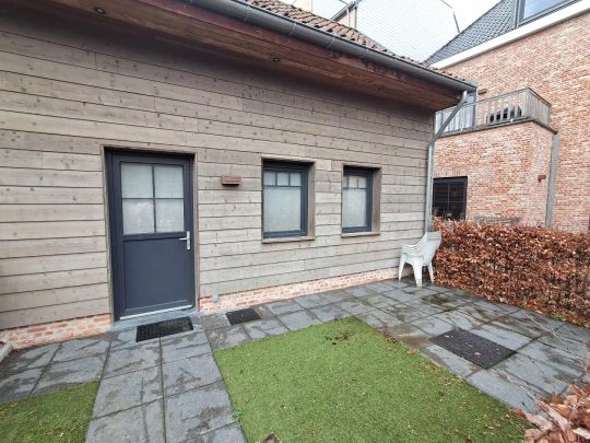 Knusse woning, centraal gelegen te Oedelem. - Photo 1