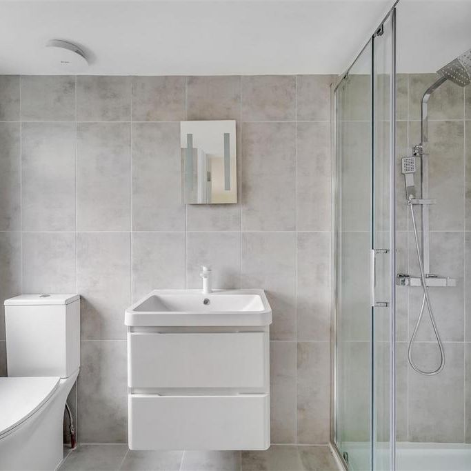 4 bedroom terraced house to rent - Photo 1