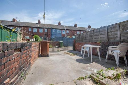 2 bedroom terraced house to rent - Photo 5