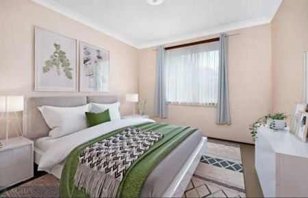 “Beautiful Stylish Family Home In Great Location Close To Amenities” - Photo 4