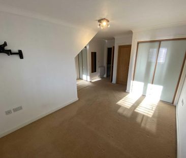 4 bedroom townhouse to rent - Photo 2