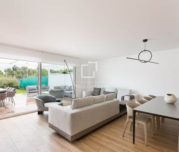 New build 6 Bedroom house / villa with 108m² garden for rent in Gav... - Photo 2