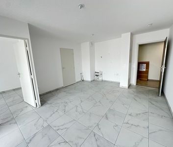Location Appartement 2 pièces 38m² ARLES 13200 - Photo 1