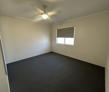 Unit 1/26 Killowill Ave, Paradise Point, Qld 4216 - Photo 2