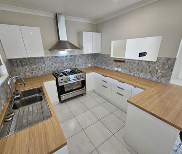 4 Bedroom Lowset Home With Solar To Save on Power - Photo 2