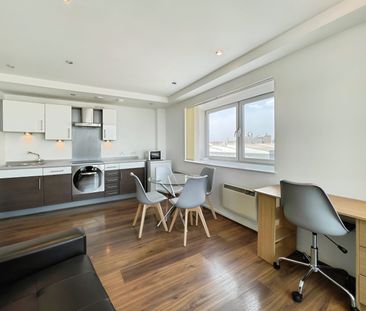 2 bedroom apartment to rent - Photo 5