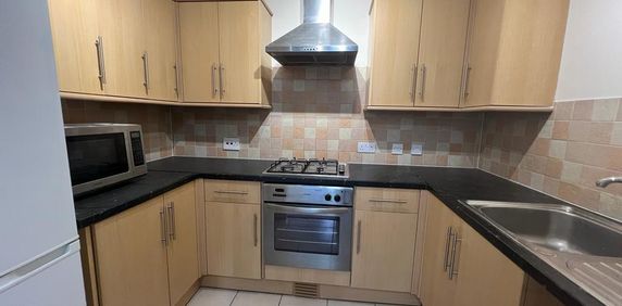 3 bedroom maisonette to rent - Photo 2