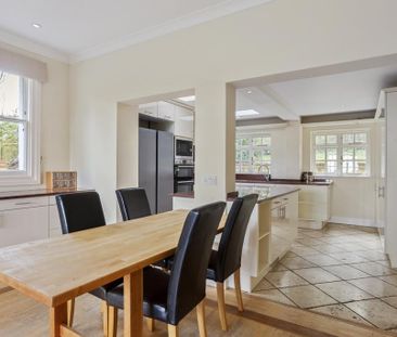 5 bedroom detached house to rent - Photo 3
