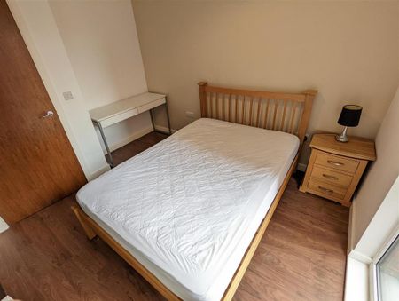 3 bedroom apartment to rent - Photo 5