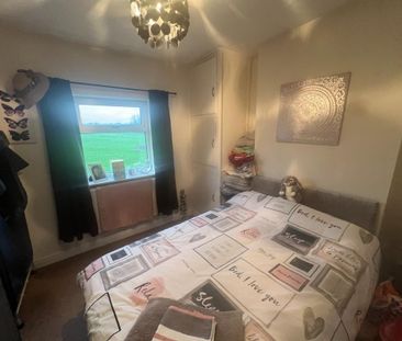 2 bedroom semi-detached house to rent - Photo 4