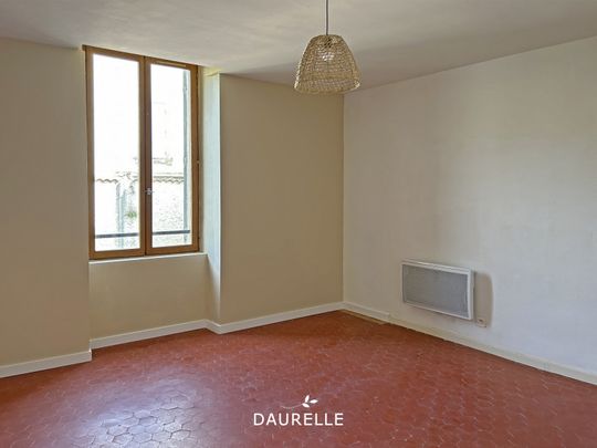Location Appartement 2 pièces 61m² CHATEAURENARD 13160 - Photo 1