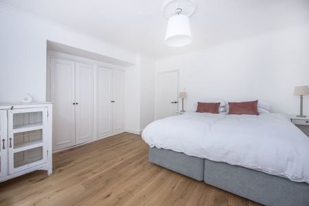 3 bedroom flat to rent - Photo 3