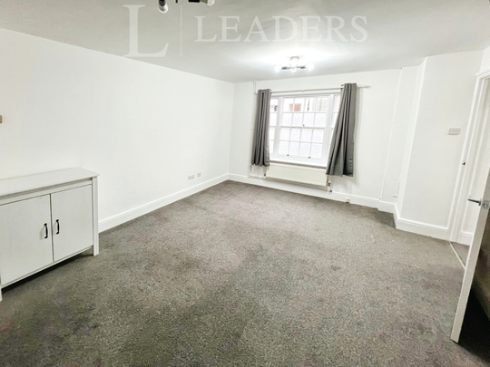 1 bedroom apartment to rent Richmond House, 19 Marlborough Street, SN7 - Photo 1