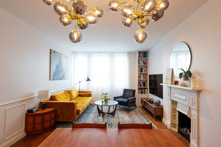 2 Bed Flat, London, W11 - Photo 2