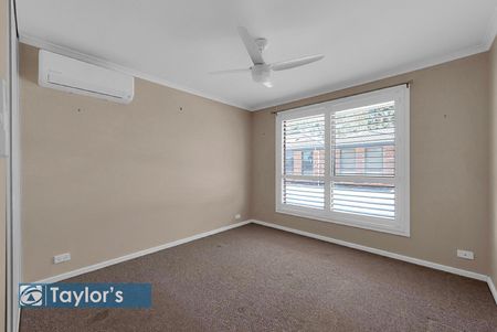 SPACIOUS & STYLISH UNIT WITH OUTDOOR ENTERTAINER - Photo 3