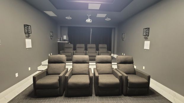 For Lease - 118 king Street Unit# 422, Hamilton, Ontario - Photo 1