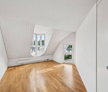 Helle Maisonette-Wohnung mit Cheminée und grosszügiger Raumaufteilung - Foto 6