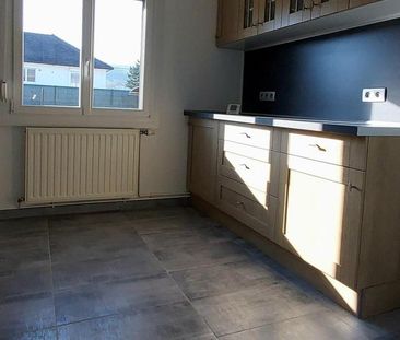 MAISON DE PLAIN PIED ENTIEREMENT RENOVE A LONGUEIL ANNEL - Photo 3