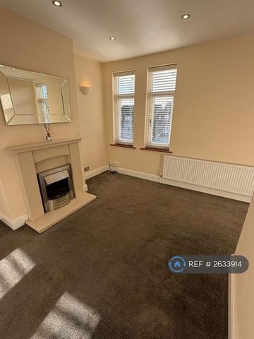 2 bedroom maisonette to rent - Photo 2