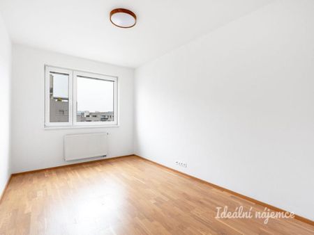 Pronájem bytuRenting an apartment 3+kk, 80 m2 - Fotografie 4