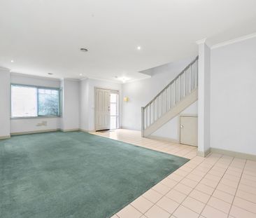 Spacious 3-Bedroom Home with Modern Amenities in Epping - Photo 3