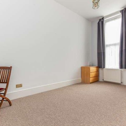 Meridian Court, BN21 - Photo 1