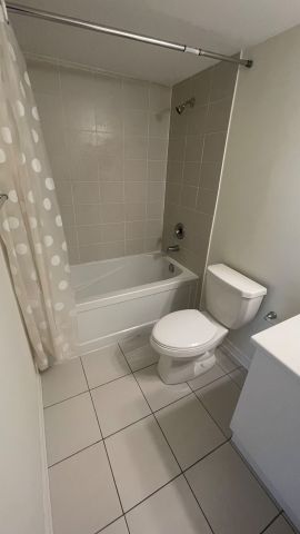 For Lease - 2791 Eglinton Avenue Unit# 541, Toronto, Ontario - Photo 4