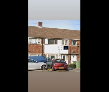 Room in a Shared House, St Andrews Road, SO14 - Photo 1