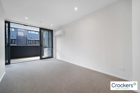 Brand New 3 Bedroom 3 Bathroom Townhouse - Photo 2