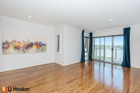 Simple Living in the Center of Molonglo - Photo 2