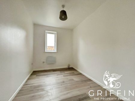 Chestnut Road, Vange, Basildon, SS16 - Photo 3