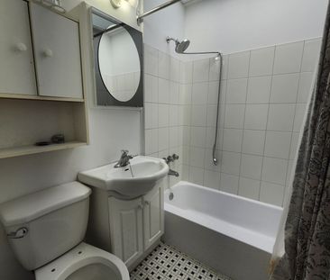 4967 Rue Bélanger - Photo 1