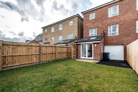 Room in a Shared House, Salford, M7 - Photo 2