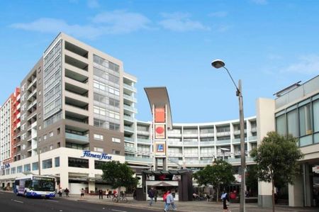 Modern Two Bed, Two Bath Apartment with Parking in the Heart of Maroubra Junction - Photo 4