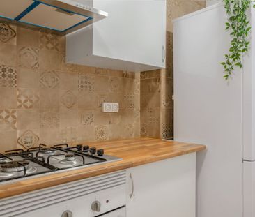 Large double room with exterior window in Valencia street - Photo 6