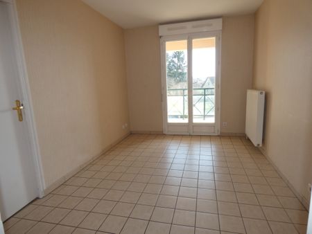 Location Appartement 1 pièce 29m² JOIGNY 89300 - Photo 3