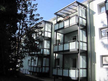 Renovierte 4 – Zimmer Wohnung mit Balkon in modernisierter Wohnanlage! - Photo 4