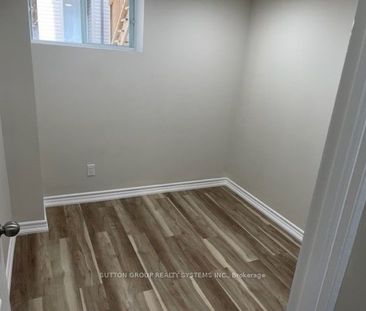 Semi-Detached Home For Lease | W8146316 - Photo 1