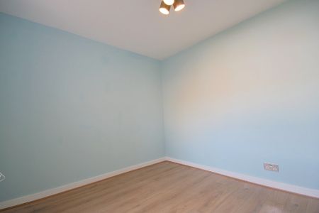 Glenure Loan, Clermiston, Edinburgh, EH4 - Photo 5