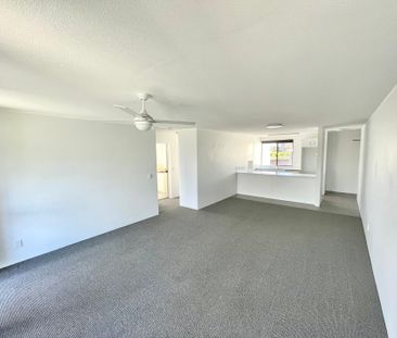 2 Bedroom Unit with Ocean Views > Pool in Complex - Photo 6
