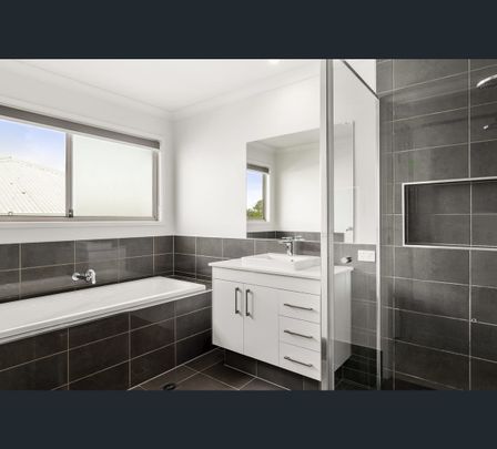 47 Parksedge Street, Upper Kedron, Qld 4055 - Photo 1
