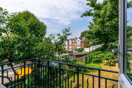 2 bedroom flat to rent - Photo 4