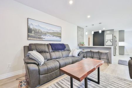For Lease - 47 Castlefield Drive Unit# Upper, Hamilton, Ontario - Photo 3