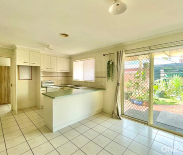 Comfortable Family Home With Great Shedding! - Photo 4