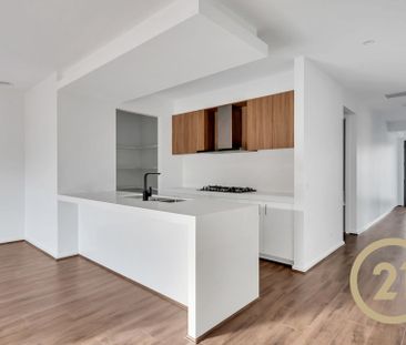 Stylish 4-Bedroom Family Home in Deanside - Photo 1