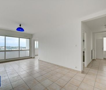 Location Appartement 4 pièces 81m² MARTIGUES 13500 - Photo 1