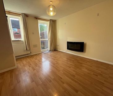 Oaktree Crescent - Photo 3