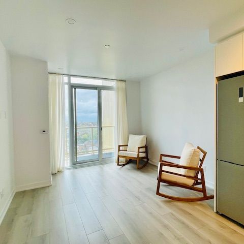 For Lease - 1787 St Clair Avenue Unit# 1109, Toronto, Ontario - Photo 1
